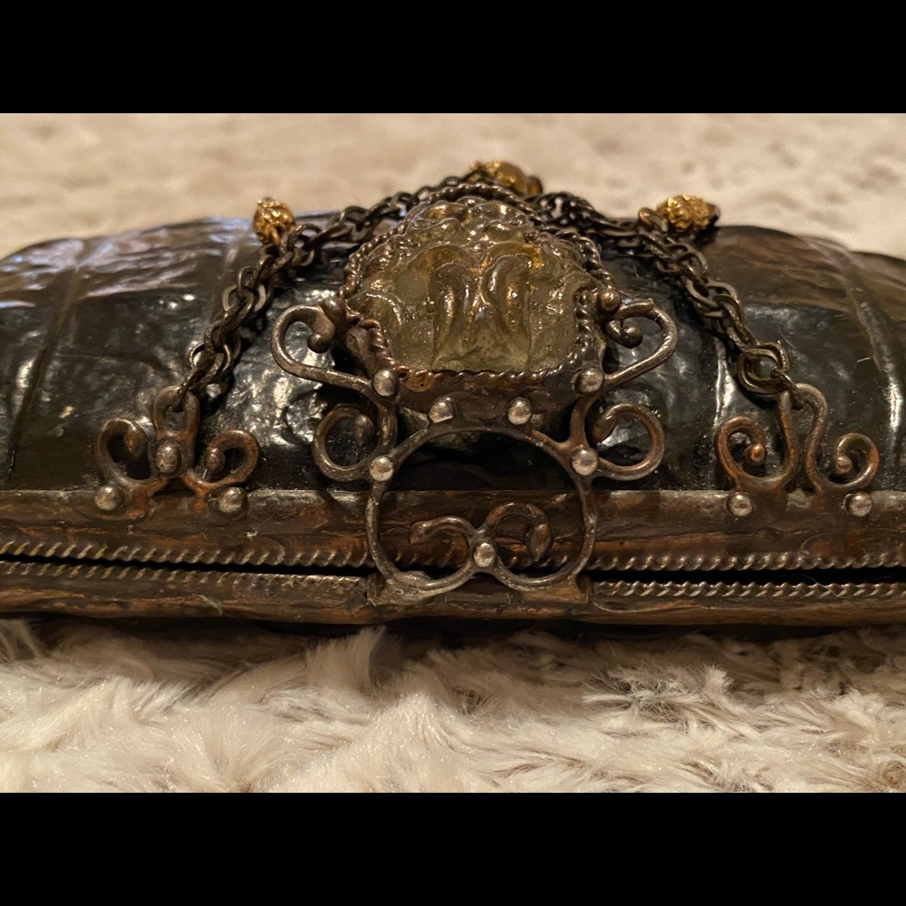 Vintage Maya clutch